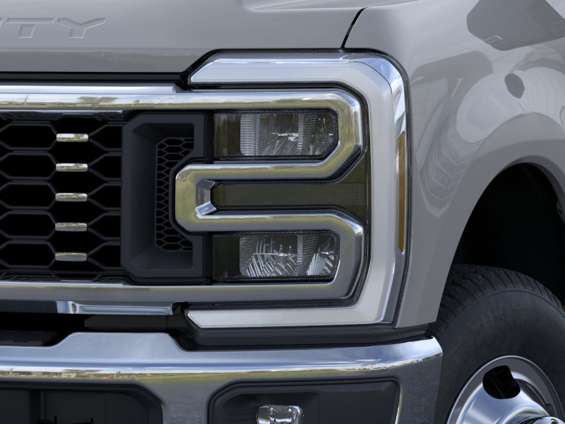 New 2026 Avalanche Ford F-350® Lariat® image 40