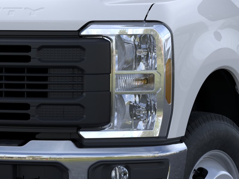 New 2026 Oxford White Ford F-350® XL image 52