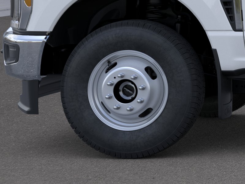 New 2026 Oxford White Ford F-350® XL image 53