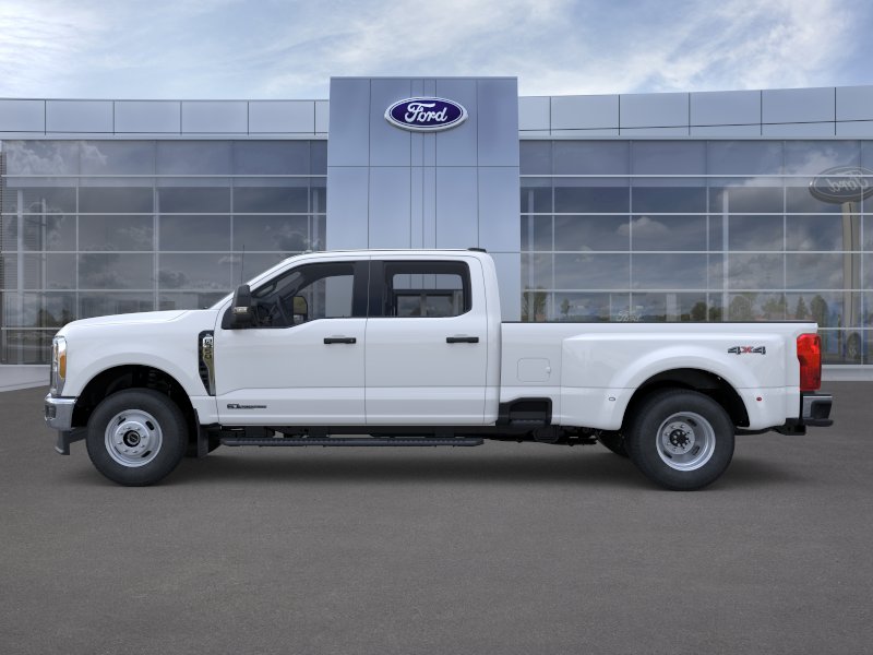 New 2026 Oxford White Ford F-350® XL image 37