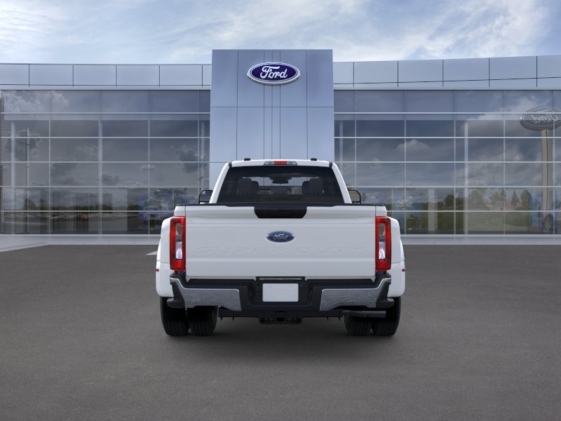New 2026 Oxford White Ford F-350® XL image 39
