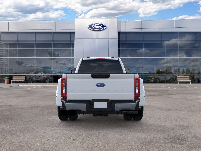 New 2026 Oxford White Ford F-350® XLT image 26