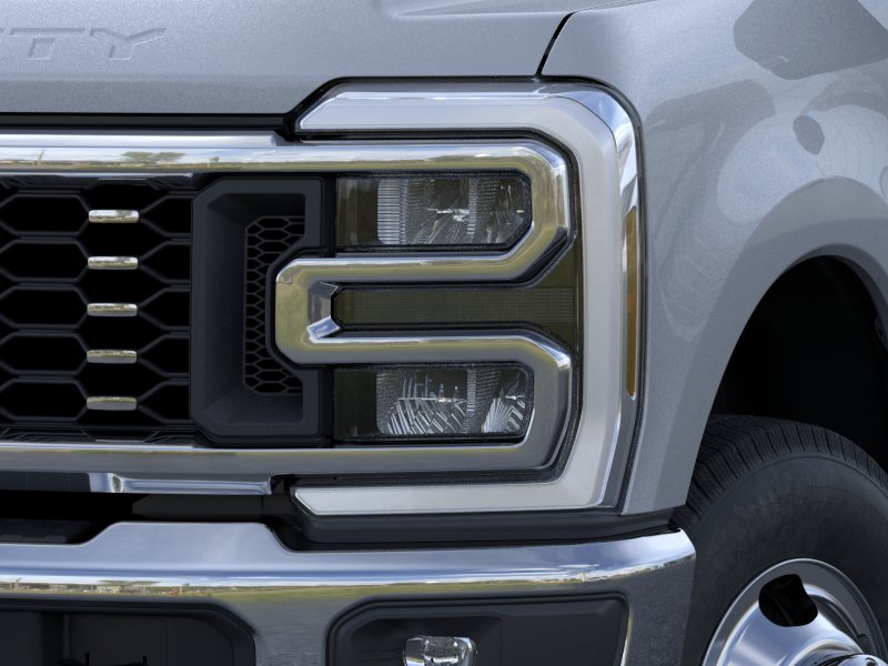 New 2026 Glacier Gray Metallic Tri-Coat Ford F-350 DRW Pickup XL image 40