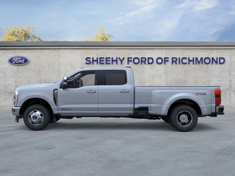 New 2026 Glacier Gray Metallic Tri-Coat Ford Lariat image 26