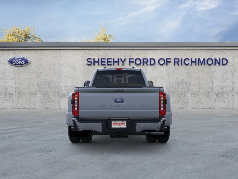 New 2026 Glacier Gray Metallic Tri-Coat Ford Lariat image 28