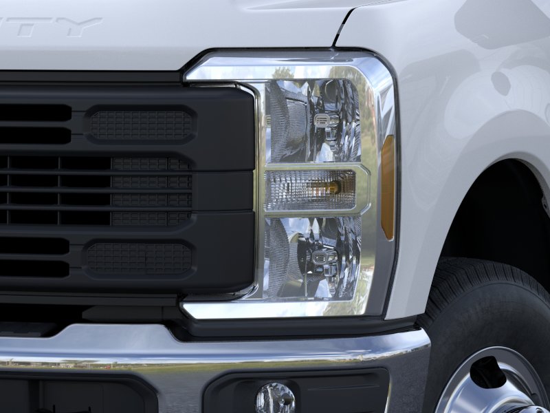 New 2026 Oxford White Ford F-350® XL image 18