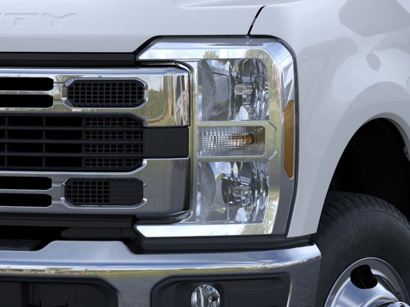 New 2026 Oxford White Ford F-350® XLT image 18
