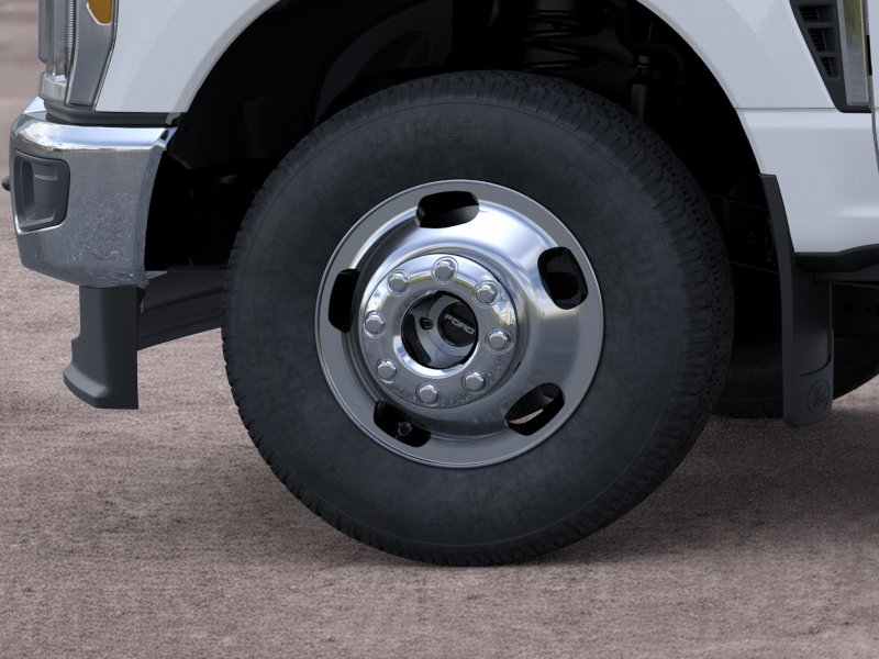 New 2026 Oxford White Ford F-350® XLT image 19