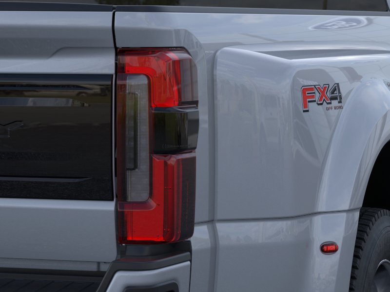 New 2026 Glacier Gray Metallic Tri-Coat Ford F-450® Platinum® image 41