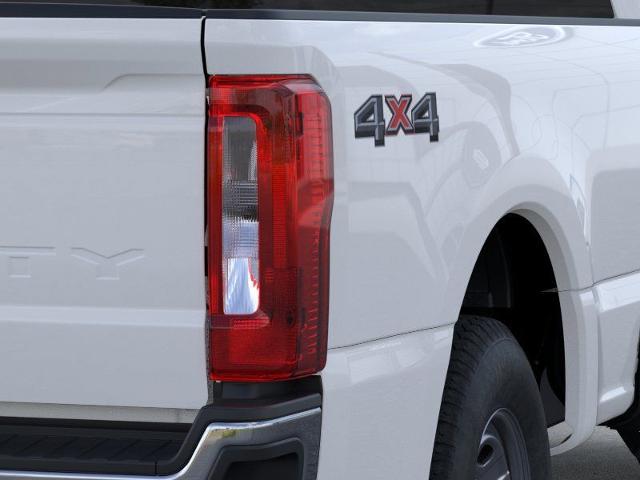 New 2026 Oxford White Ford XL image 43