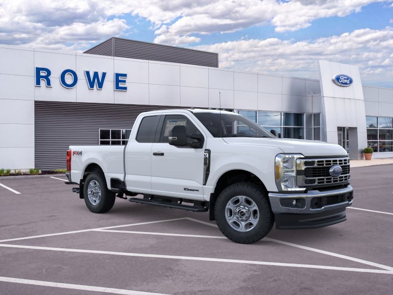 2026 Ford Super Duty F-350 SRW XLT