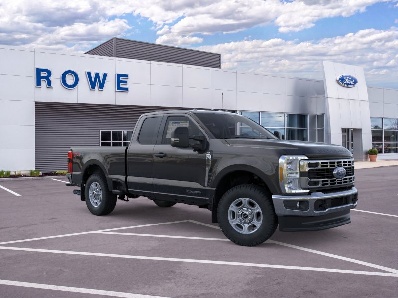 2026 Ford Super Duty F-350 SRW XLT