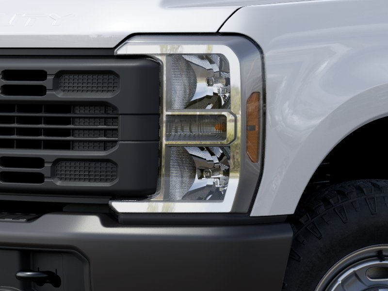 New 2027 Oxford White Ford F-250® XL image 18