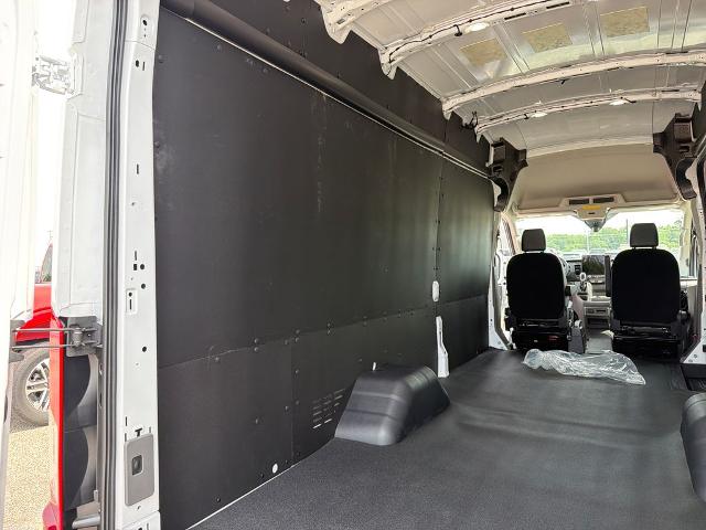 New 2026 Oxford White Ford Cargo Van image 47