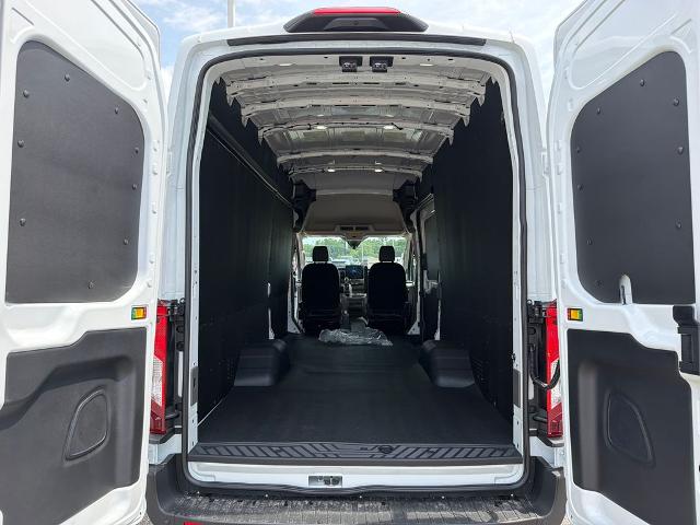 New 2026 Oxford White Ford Cargo Van image 43
