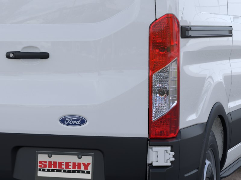 New 2026 Oxford White Ford Base image 42
