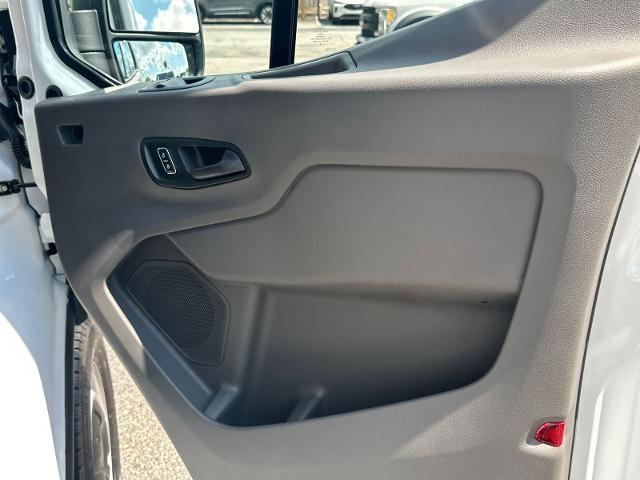 New 2026 Oxford White Ford Cargo Van image 48