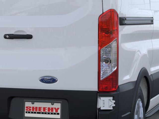 New 2025 Oxford White Ford Base image 42