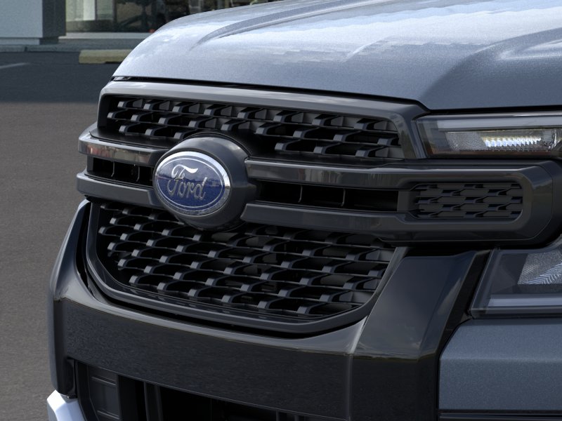 New 2025 Azure Gray Metallic Tri-coat Ford XLT image 17