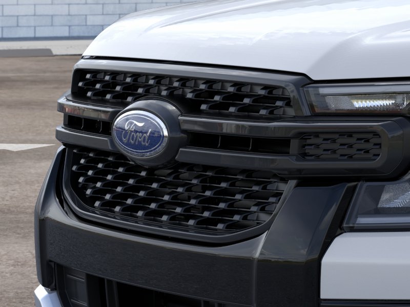 New 2026 Oxford White Ford XLT image 39