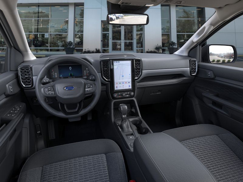 New 2025 Oxford White Ford XLT image 9