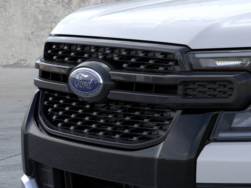 New 2026 Oxford White Ford XLT image 17