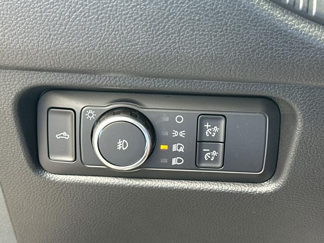 New 2026 Marsh Gray Ford XLT image 65