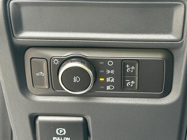 New 2026 Oxford White Ford STX® image 63
