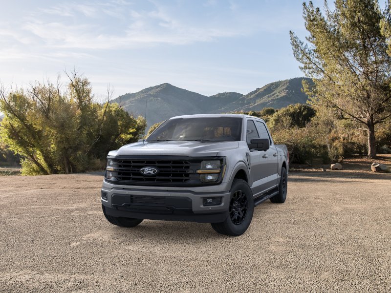 New 2026 Carbonized Gray Metallic Ford XLT image 3