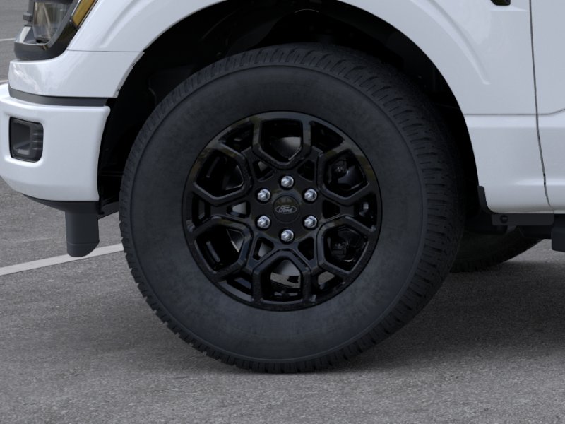 New 2026 Oxford White Ford XLT image 43