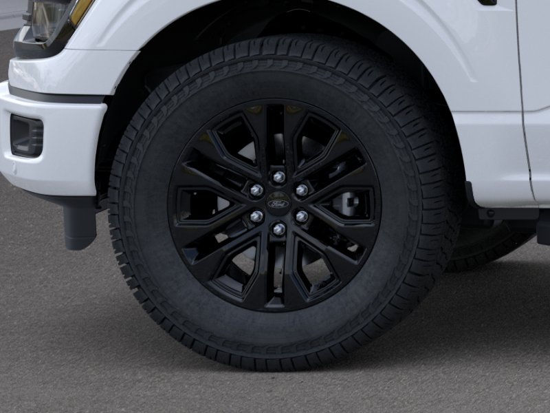 New 2026 Oxford White Ford XLT image 41