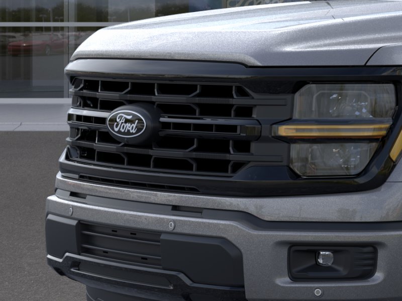 New 2026 Carbonized Gray Metallic Ford XLT image 39