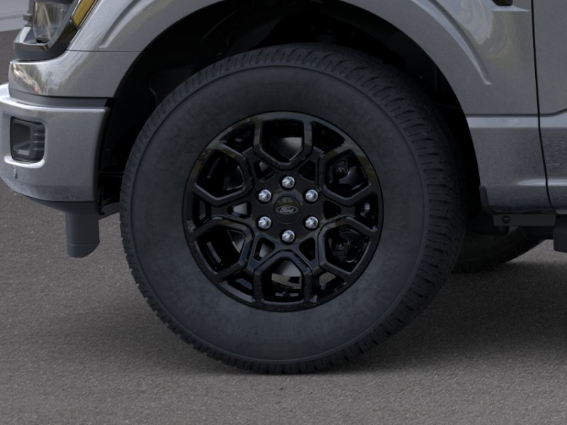 New 2026 Carbonized Gray Metallic Ford XLT image 41
