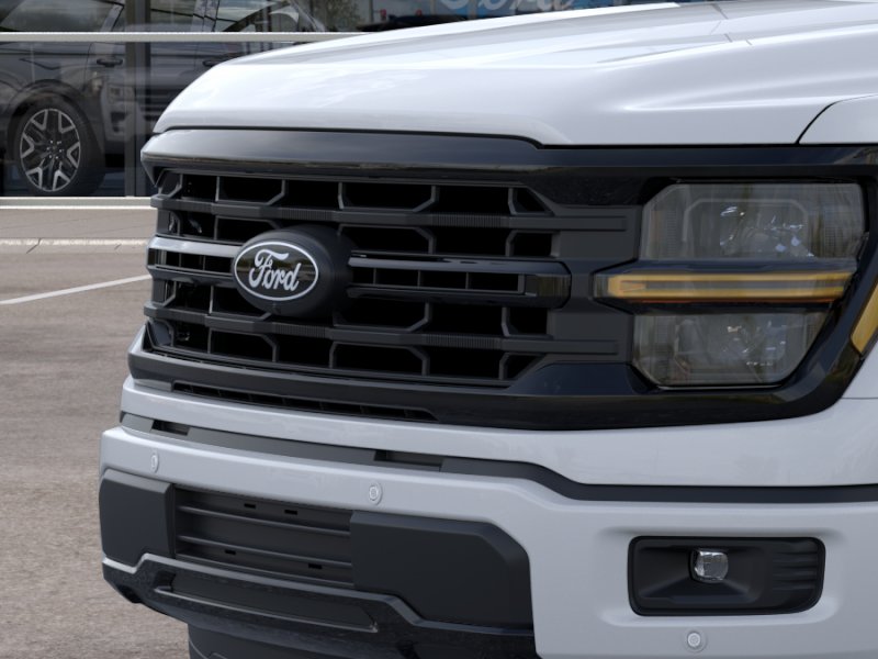 New 2026 Oxford White Ford XLT image 39