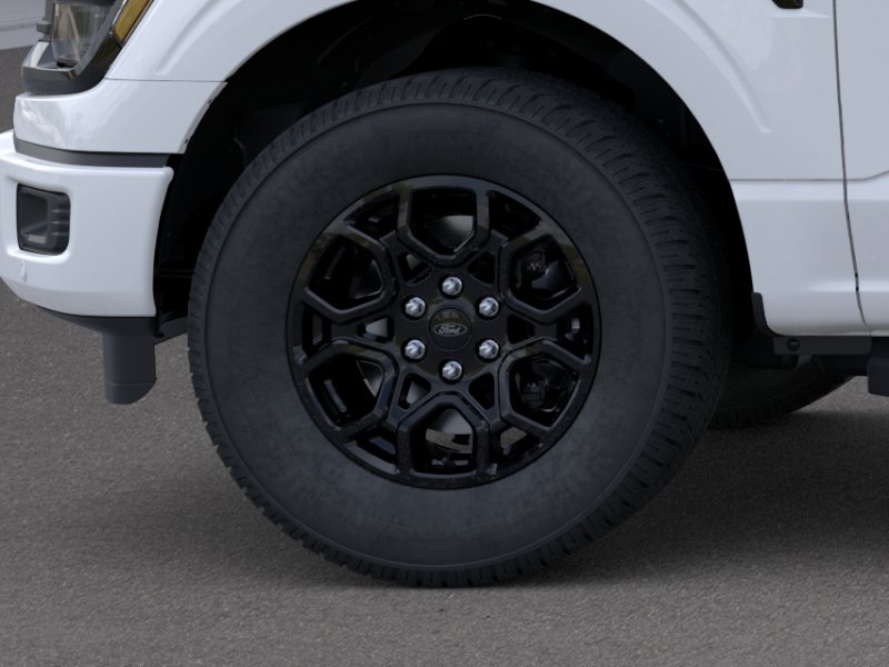 New 2026 Oxford White Ford XLT image 41