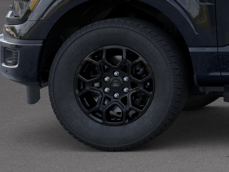 New 2026 Agate Black Metallic Ford XLT image 41