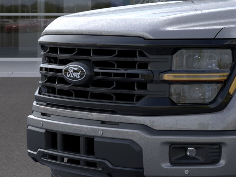 New 2026 Carbonized Gray Metallic Ford XLT image 39
