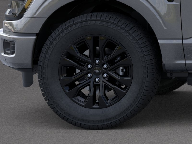 New 2026 Carbonized Gray Metallic Ford XLT image 41