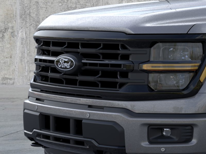 New 2026 Carbonized Gray Metallic Ford XLT image 39