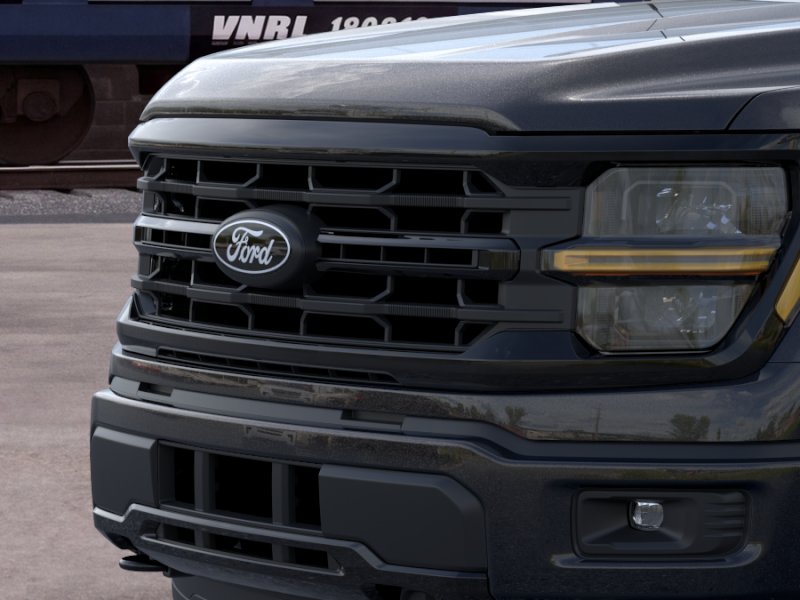 New 2026 Agate Black Metallic Ford XLT image 39