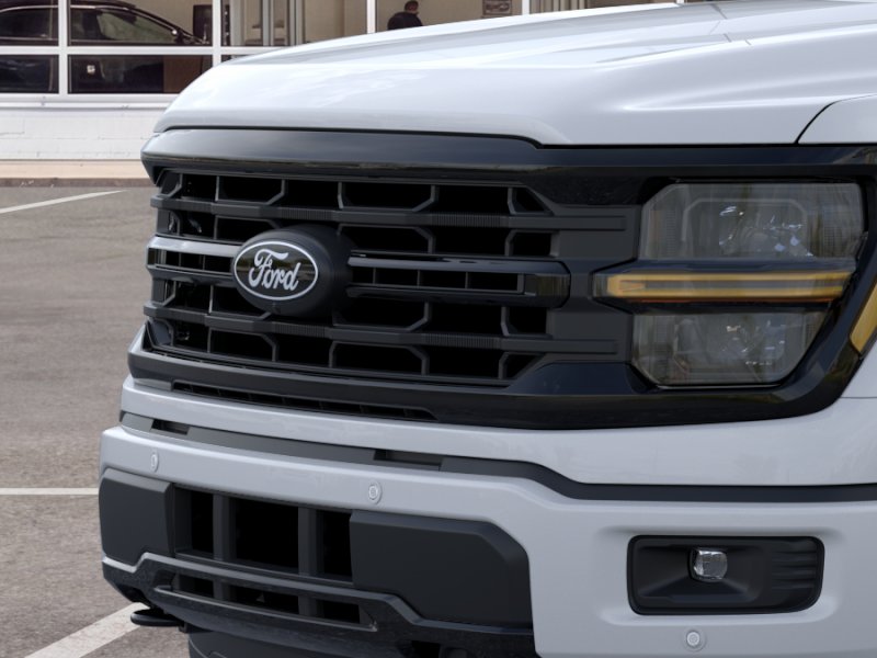 New 2026 Oxford White Ford XLT image 39