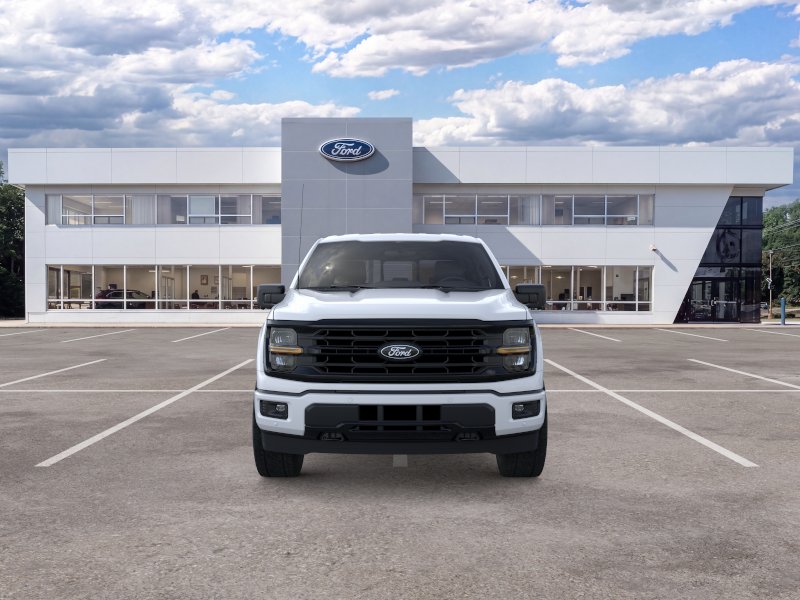 New 2026 Oxford White Ford XLT image 28