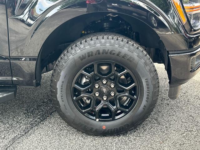 New 2026 Agate Black Metallic Ford XLT image 13