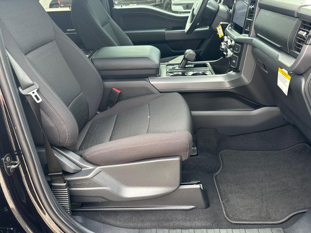 New 2026 Agate Black Metallic Ford XLT image 14