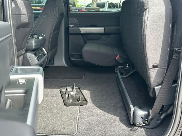 New 2026 Agate Black Metallic Ford XLT image 21