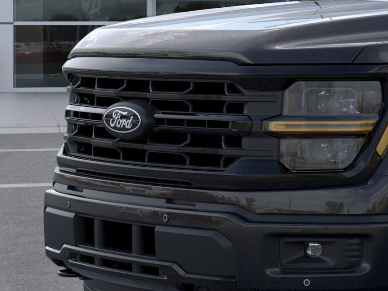 New 2026 Agate Black Metallic Ford XLT image 37