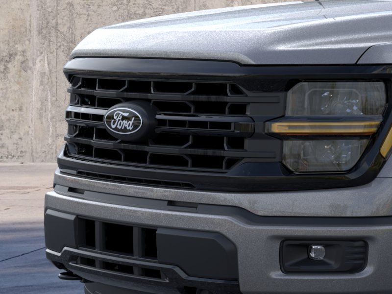 New 2026 Carbonized Gray Metallic Ford XLT image 39