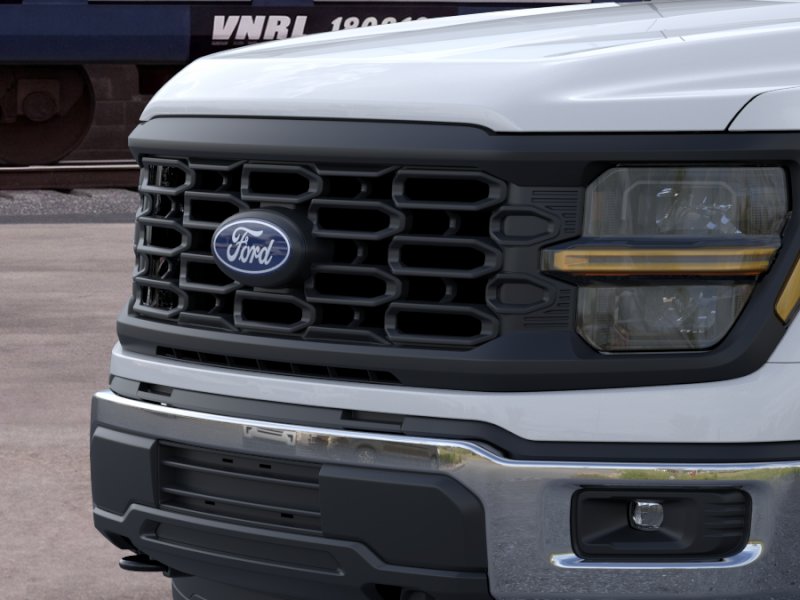 New 2026 Oxford White Ford XL image 29