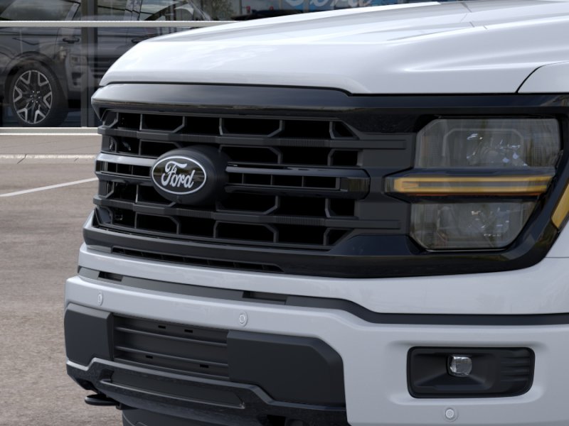 New 2026 Oxford White Ford XLT image 17
