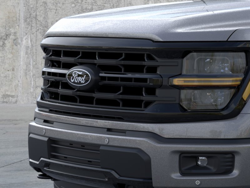 New 2026 Carbonized Gray Metallic Ford XLT image 17